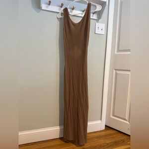 Elegant Brown Sleeveless Maxi Dress